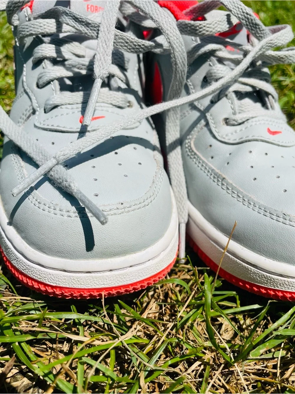 Nike Air Force 1 Low Light Smoke Bright Crimson